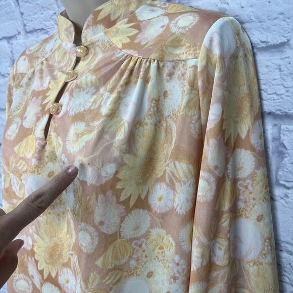 Vintage Nikki 1/4 Button Long Sleeve Blouse Yellow Neutral Floral 70s Disco M - Picture 4 of 7